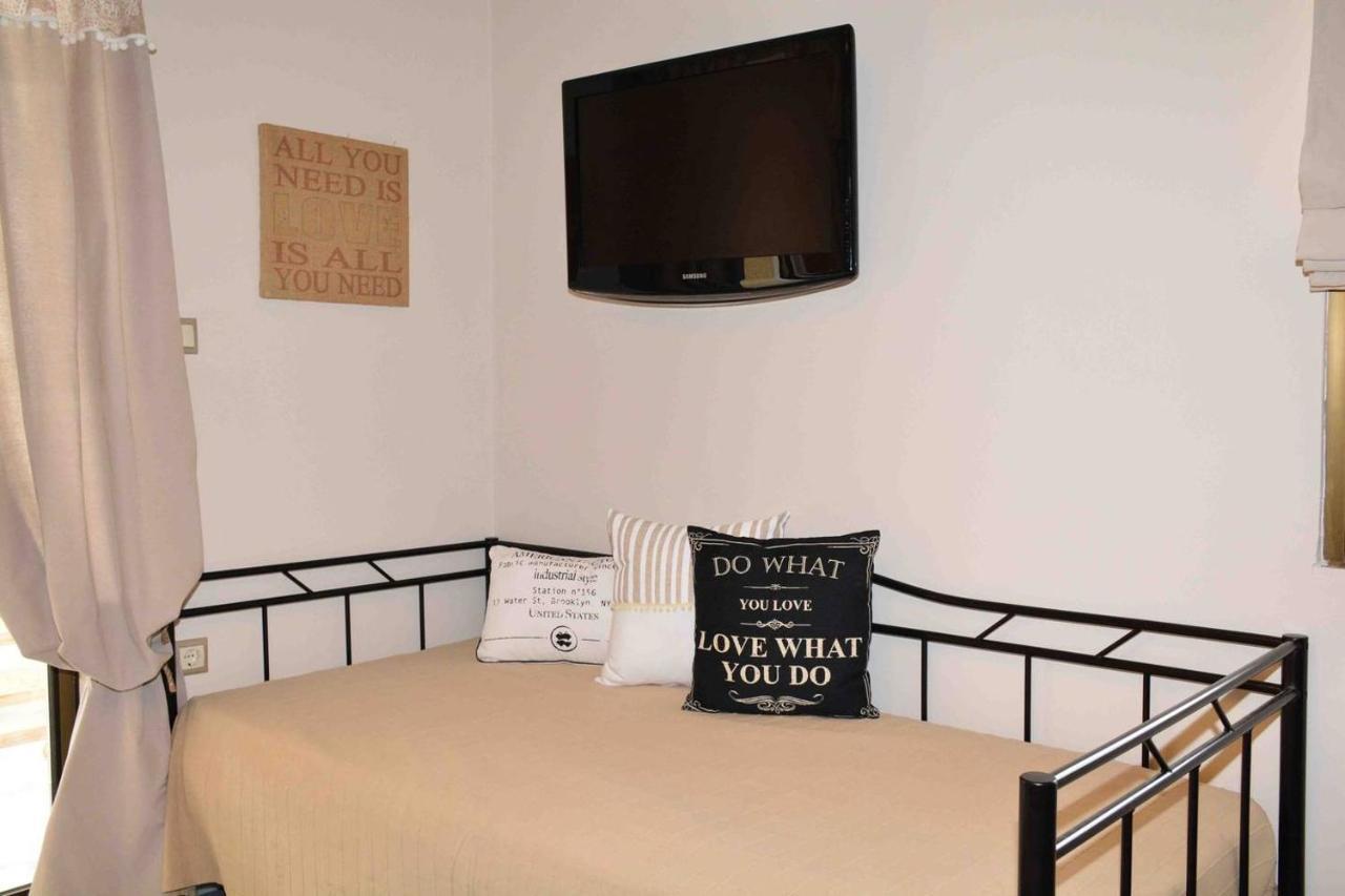 Aelia Houses Agia Marina  Екстер'єр фото